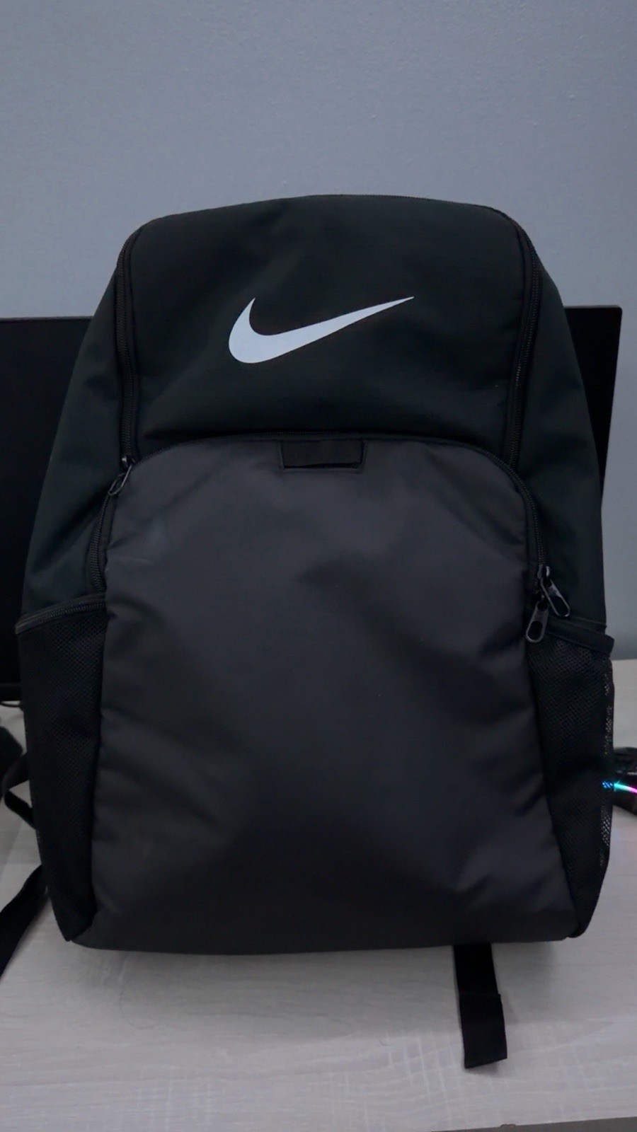 Nike Black Men's Sports Backpack Adjustable Strap Outer Pockets