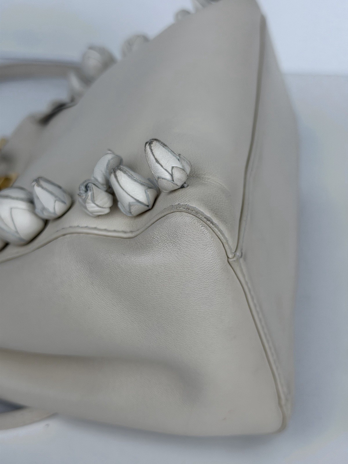 Fendi Nappa Rosebud Mini Peekaboo Iconic Satchel in White Lambskin Leather S09 thumbnail 8