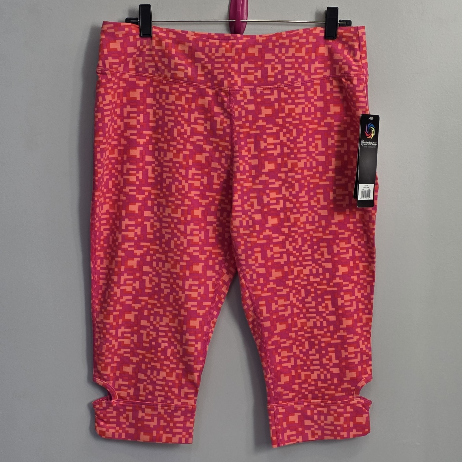 Rainbeau Curves 14/16 Capri Leggings  Geometric Print Plus Size