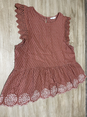 MINE Women s Pink/White Striped Sleeveless Woven Blouse M Round Neck Lace Ruffle