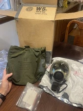 US Military Size S M42 NOS Series Chemical Biological War Gas Mask MCU 2/P Scott