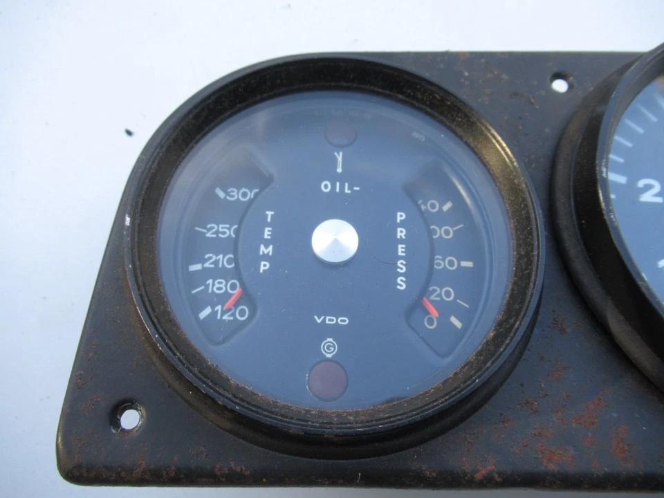 Porsche 914 Gauge Cluster - Image 3 of 4