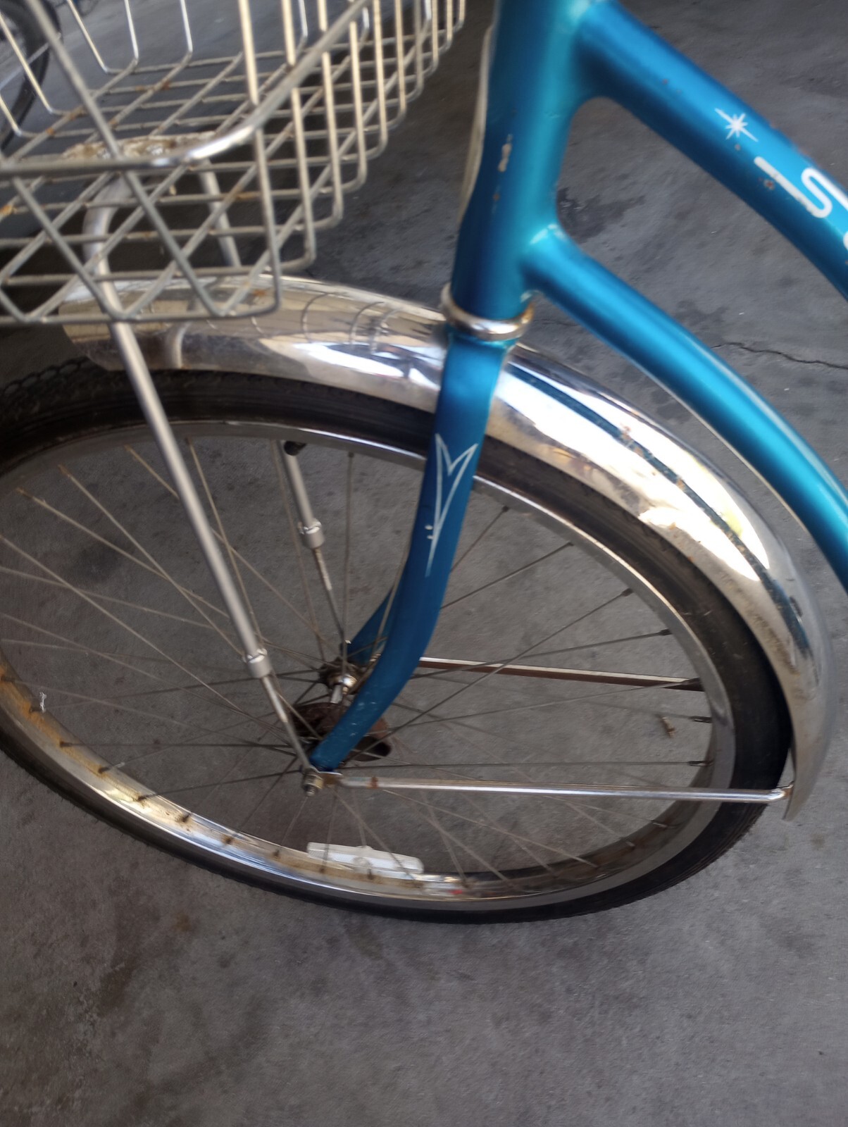 Schwinn S-7 26&rdquo; x 1 3/4&rdquo; Middleweight Bicycle Fender Set - Hollywood Typhoon 