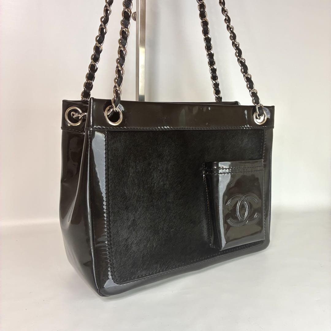 CHANEL Pony Patent Leather Chain Shoulder Bag PGIV2R