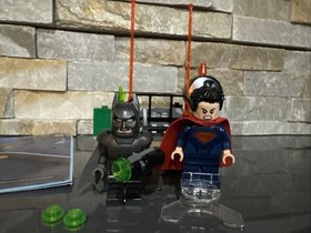 Lego Super Heroes Clash of the Heroes (76044) Near Complete w/ Instructions