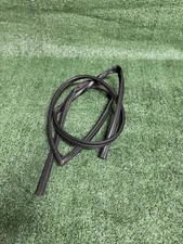 2016 Toyota 4 Runner SR5 Front Right Side Door Window Glass Run Channel Seal OEM