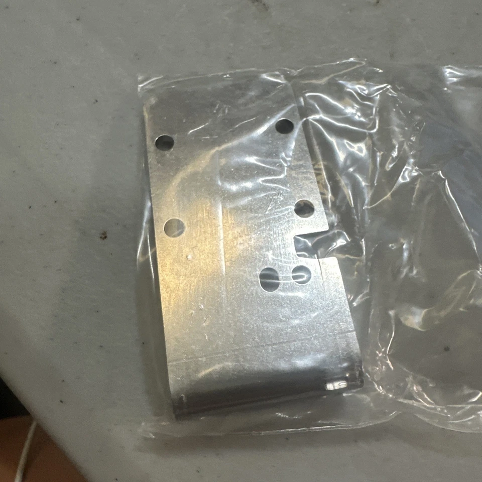 EFECTOR E20984 MOUNTING BRAKET - Image 2 of 3