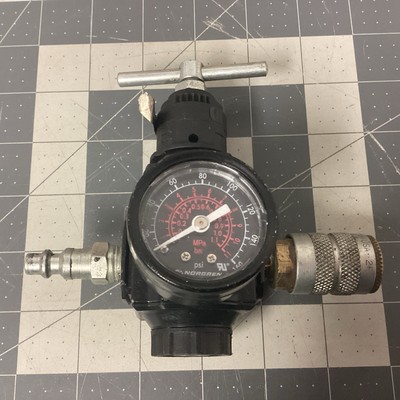 Norgren Pneumatic Pressure Regulator With Gauge R72G-2AT-RMG (LQS33Z)