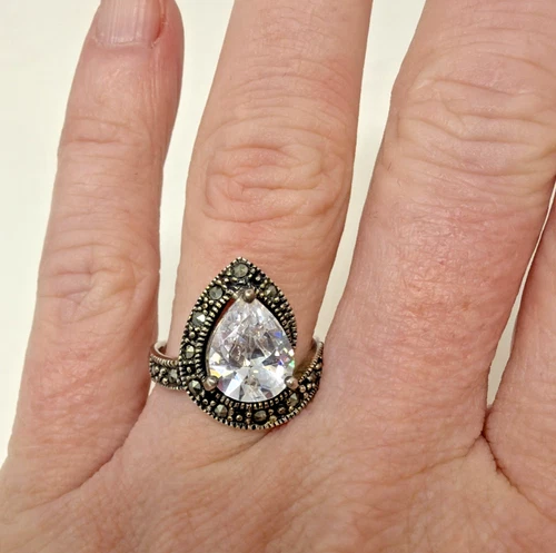 925 Sterling Silver Vintage Real Marcasite & Pear-Cut C Z Oxidized Ring Size 6