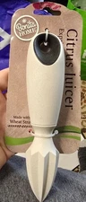 Bonita Home Citrus Juicer YJJ-74601-72 Made With Wheat Straw New Package Damage