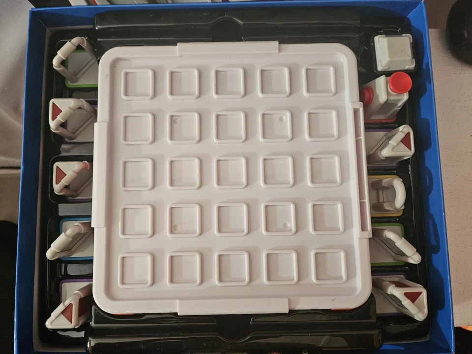 Логическая игра ThinkFun Laser Maze Beam-Bending 2012 протестирована и работает  - Изображение 3 из 4