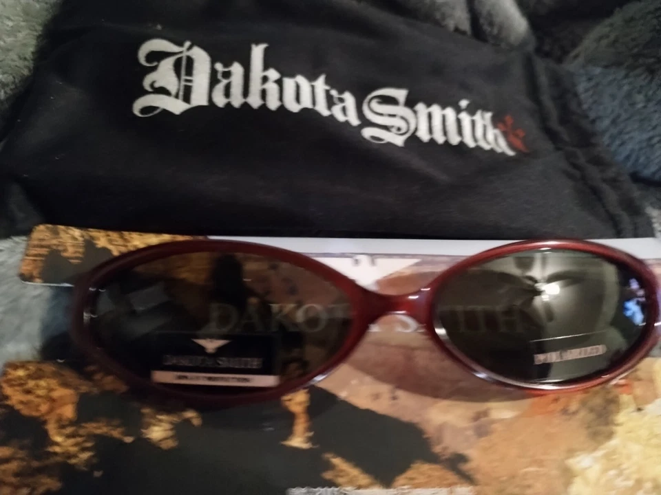 NUEVO Gafas de sol Dakota Smith Lucky Lady Rouge 56-16-135 polarizadas genuinas Foto 2 de 4