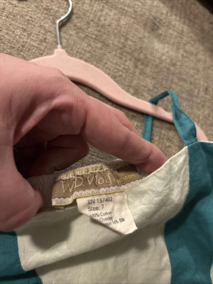 Vestido de hadas verde azulado lobo bien vestido WDW para niñas con pantalones cortos talla 7 en muy buen estado Foto 3 de 4