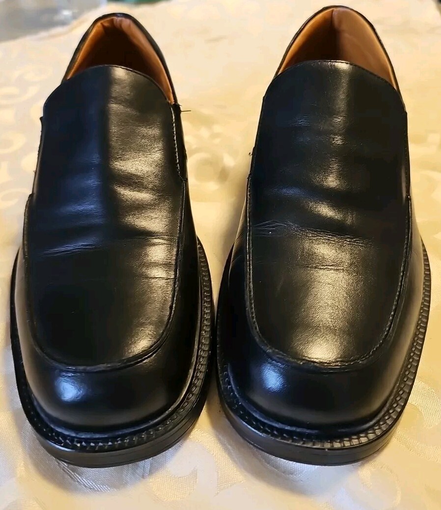 bill blass Black Suede Slip-On Loafers with White Trim Sutton Suede Slip On - Black – Bill Blass main image 4