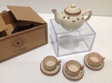 Boyd  s Bearware Pottery Works 8 Piece Tea Set Paw Print Style 02000-65