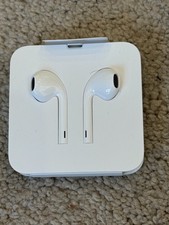 NEW OEM Apple earbuds /AirPods wired lightning connector IPHONE RARE