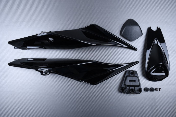 Carénage arrière Aprilia RS4 125 noir pour remplacer une coque cassée