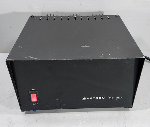 Astron RS-20A Regulated Power Supply 20 Amps 13.8 VDC *TESTED*