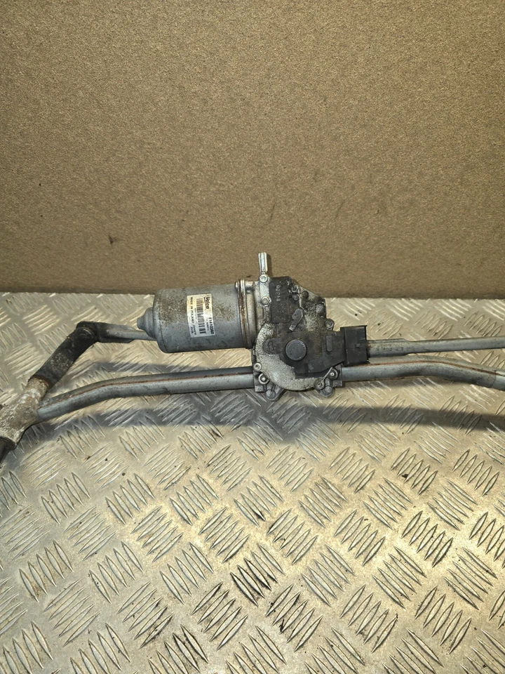 Motor limpiaparabrisas delantero Renault Master 2016 y acoplamiento 141410360 Foto 2 de 4