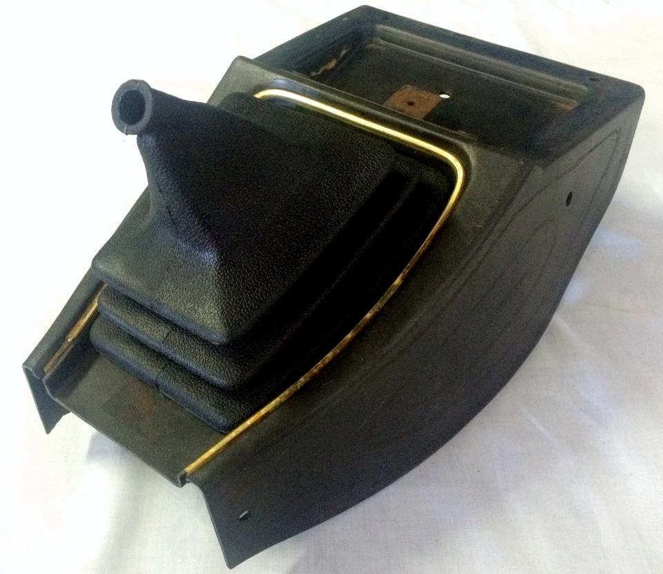 MAZDA RX3 10A 12A SEDAN COUPE MANUAL GEAR SHIFT CONSOLE BOOT AND STEEL BRACE - Image 2 of 4