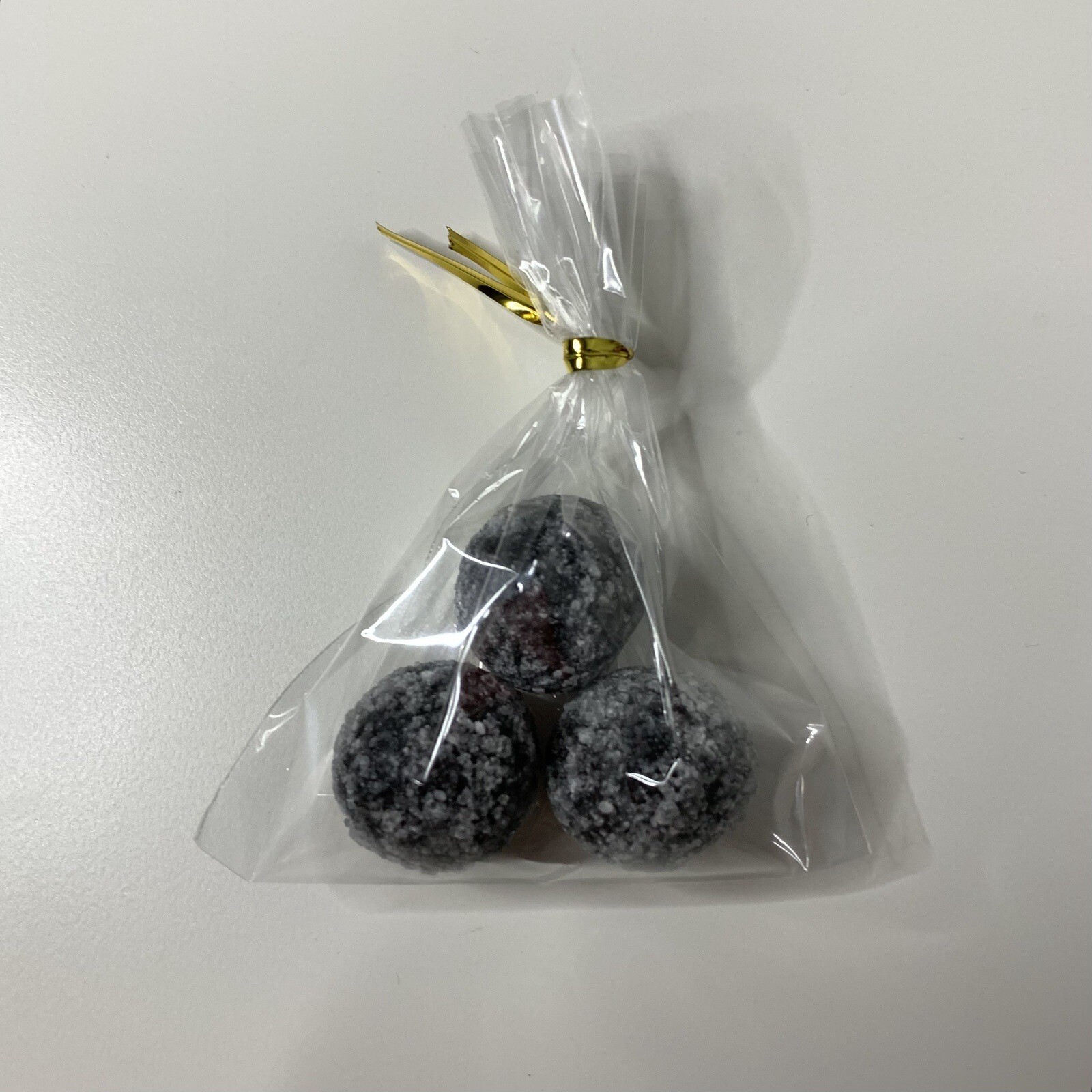 ブラックデスメガサワーキャンディー(1ピース) Quantum