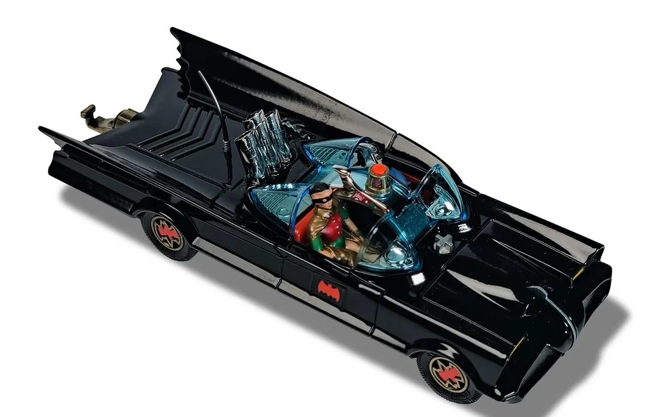 Corgi Batmobile Con Batman E Robin 1:46 Modello In Metallo - RT26701 - Immagine 3 di 4