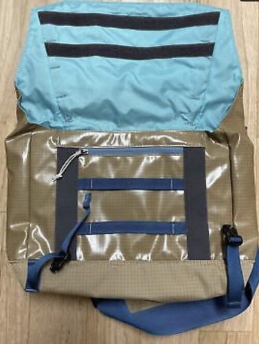 Patagonia Black Hole 12l messenger bag 