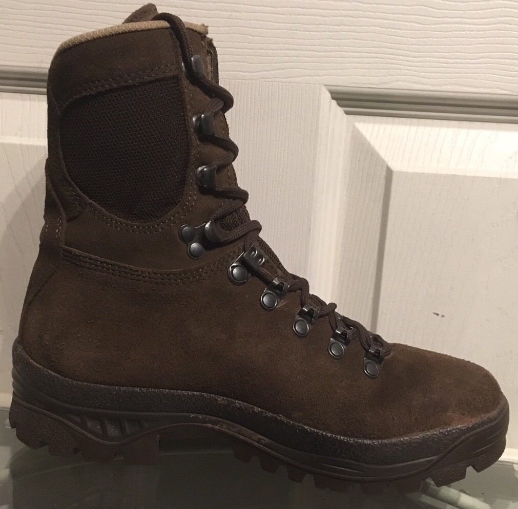 Genuine Brown Suede Meindl Army Issue Combat Male Desert Boots 5M UK