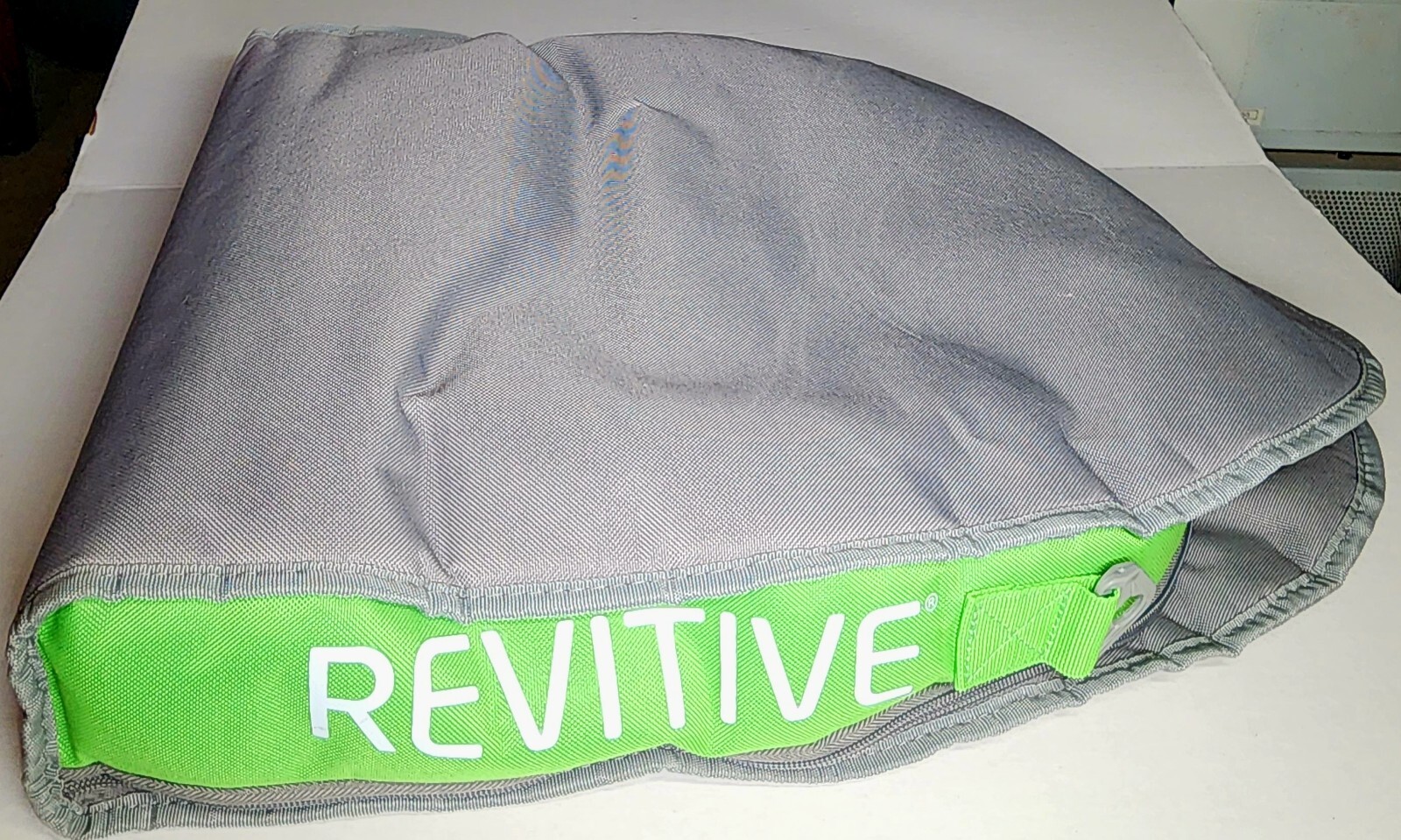 Revitive Medic Plus Circulation Booster #2469MG w/Case, Accessories Orig $349.95