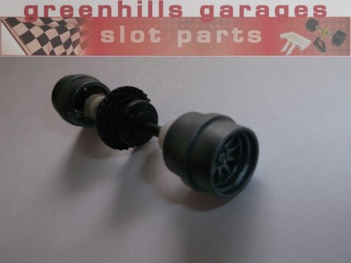 Greenhills Scalextric McLaren MP4-21 Hinterachse & Räder - gebraucht - P5059
