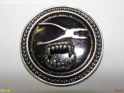 steampunk brooch badge pin silver teeth pliers surgeon dentist orthodontist 