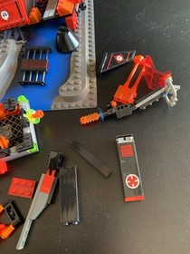 LEGO  Alpha Team: 6776 OGEL Control Center With Baseplate
