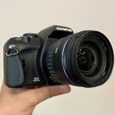 OLYMPUS E-420 Digital SLR Camera w/ Two Zuiko Lenses: 14-42mm & 40
