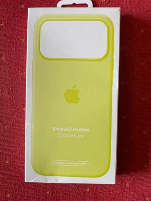 Apple iPhone 17 Pro Max Silicone Case with MagSaf Neon Yellow