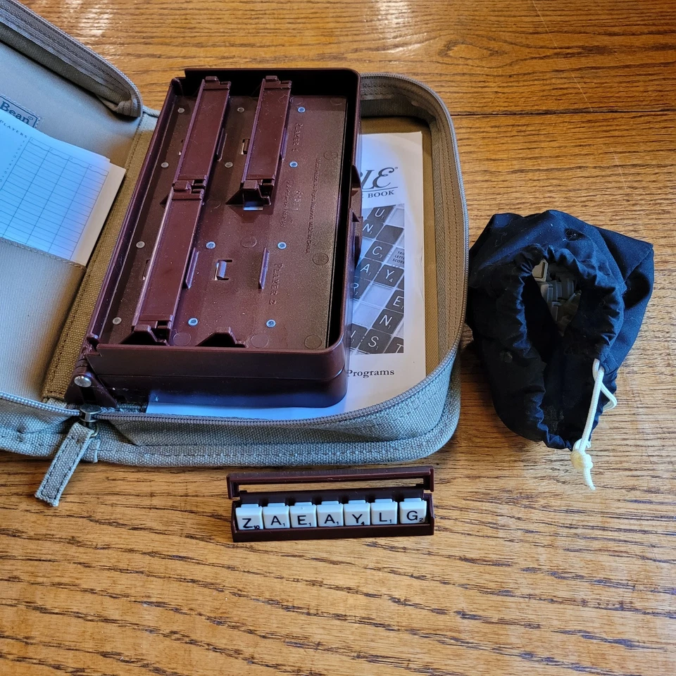 Vintage Exclusive L.L. Bean Scrabble Game Folio Edition Crossword Travel Game  - Image 3 of 4