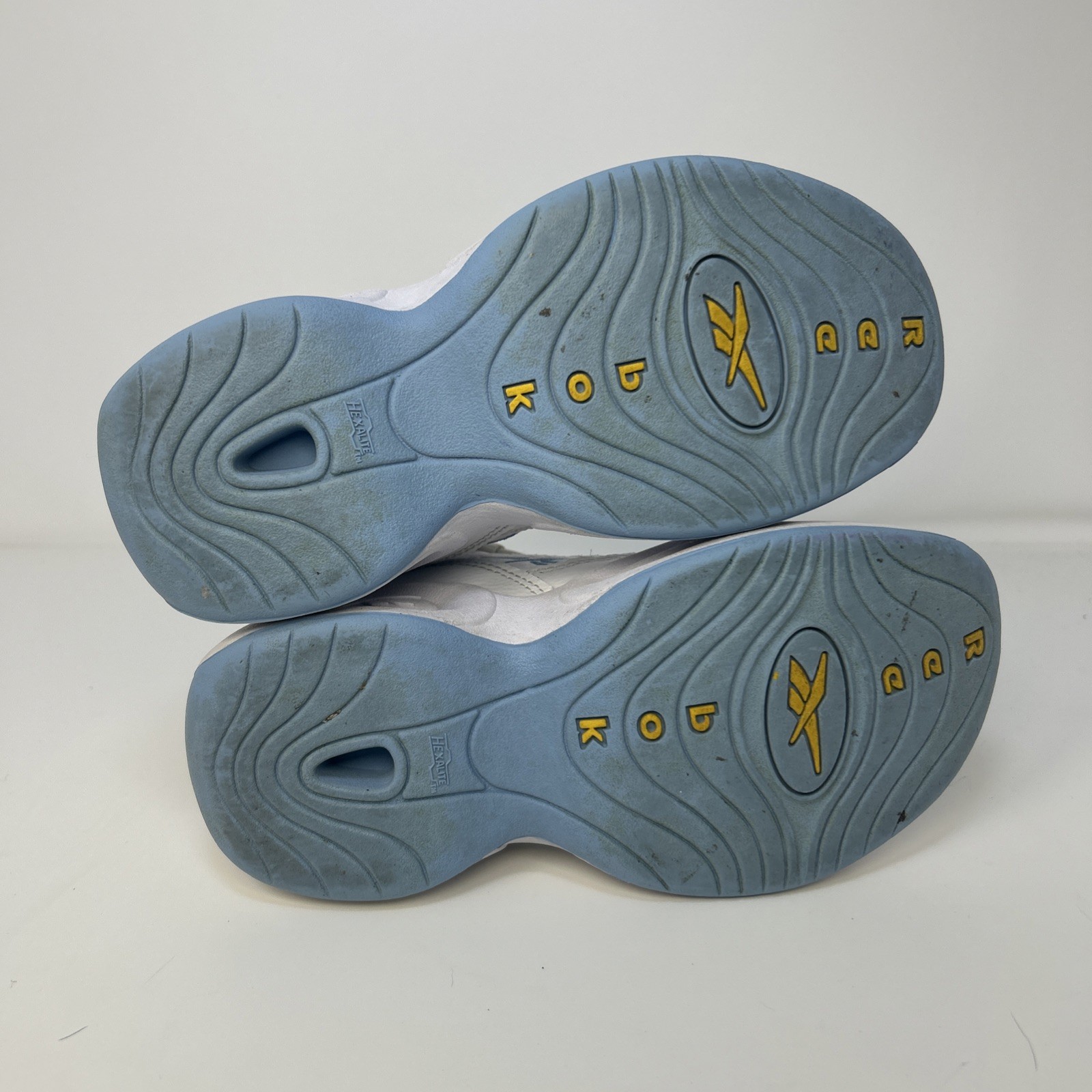 Reebok Question Mid ‘Denver Nuggets’ Basketball Sneakers Youth Size 1 Wht/Blue thumbnail 8