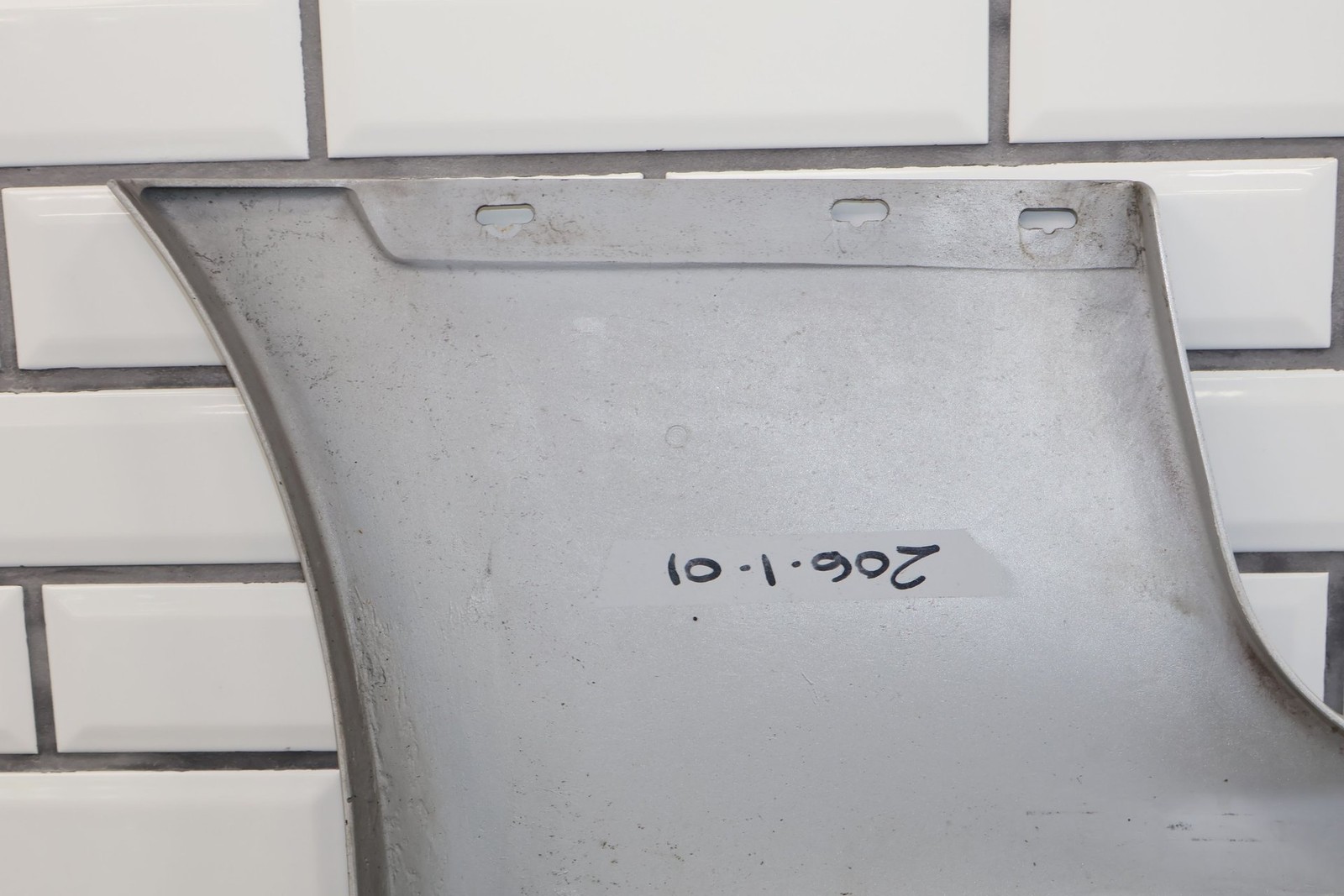 99-03 Aston Martin DB7 Vantage V12 Left LH Rocker Moulding (Stronsay Silver)