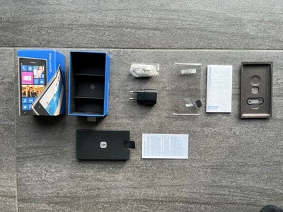 Nokia Lumia 925 OVP Leerverpackung White + Ladegerät AC-50E + Headset WH-208 NEU