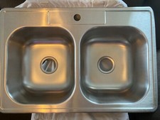 Elkay DSE233221 Kitchen Sink Fixture 20Gauge Stainless Steel 33x22x8 double bowl