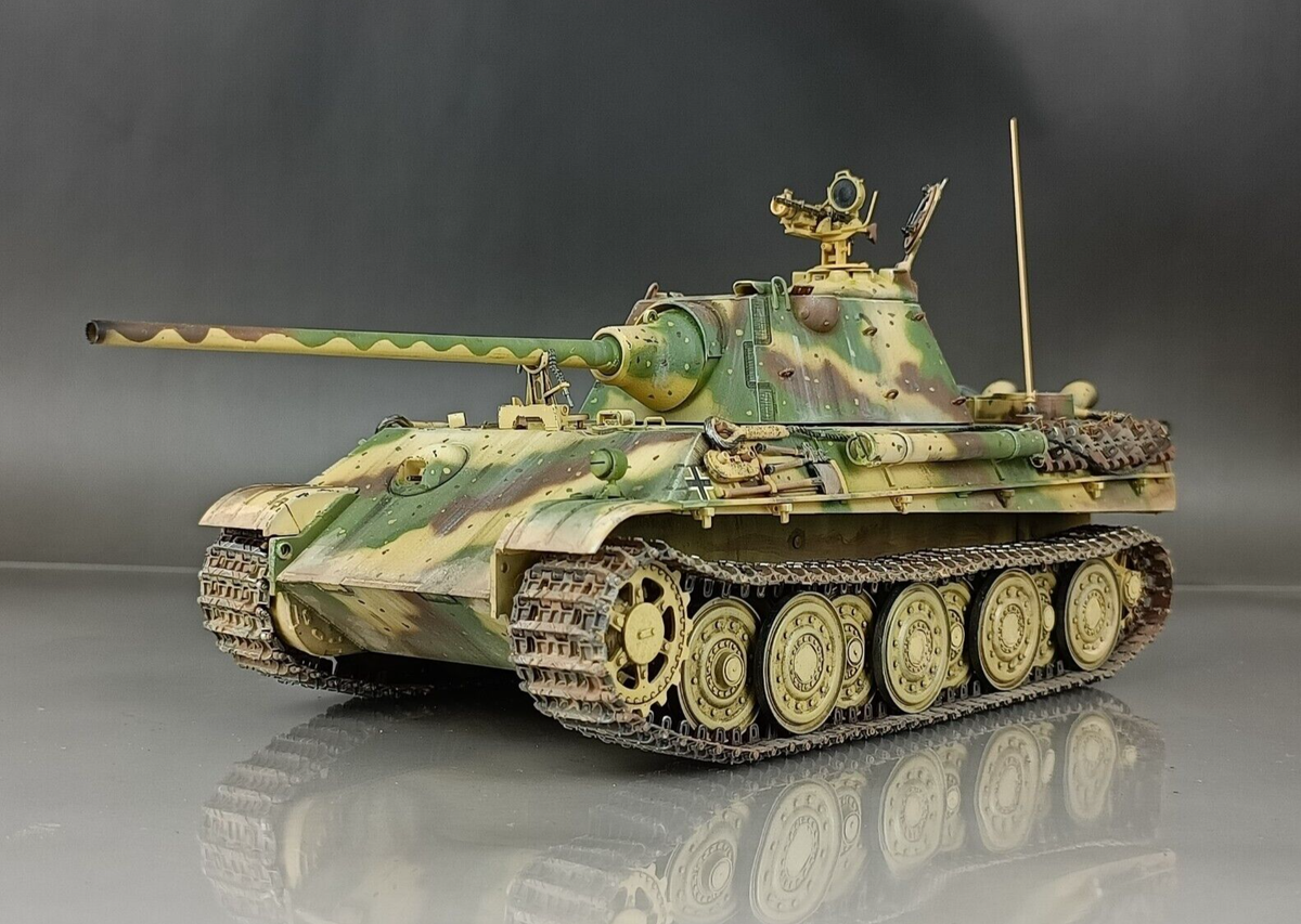 1/35 Panther F 完成品 1/35 Built WWII German Panther Ausf.F Tank Model w/Night Vision