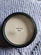 Glo Professional Natural Fair Pressed Base 0.35 oz