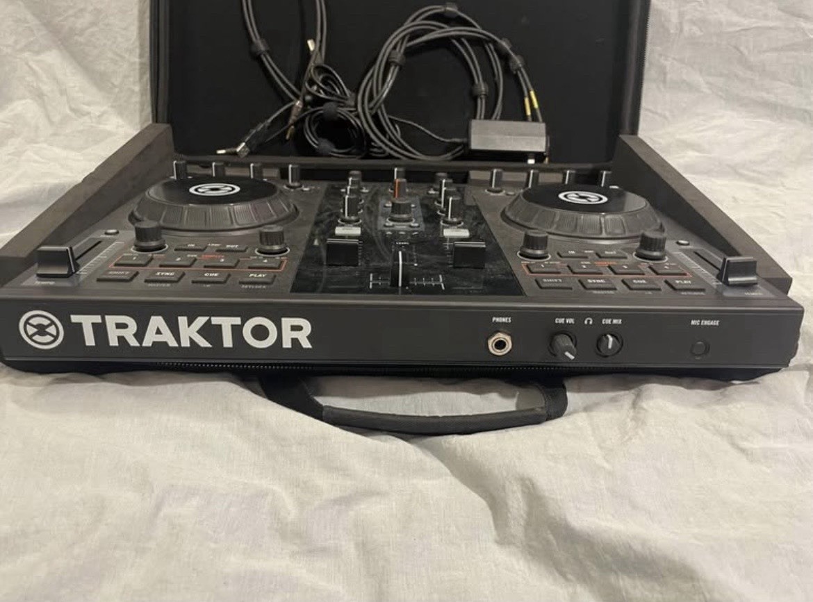 Native Instruments TRAKTOR KONTROL S2 MK2 DJ Controller | eBay