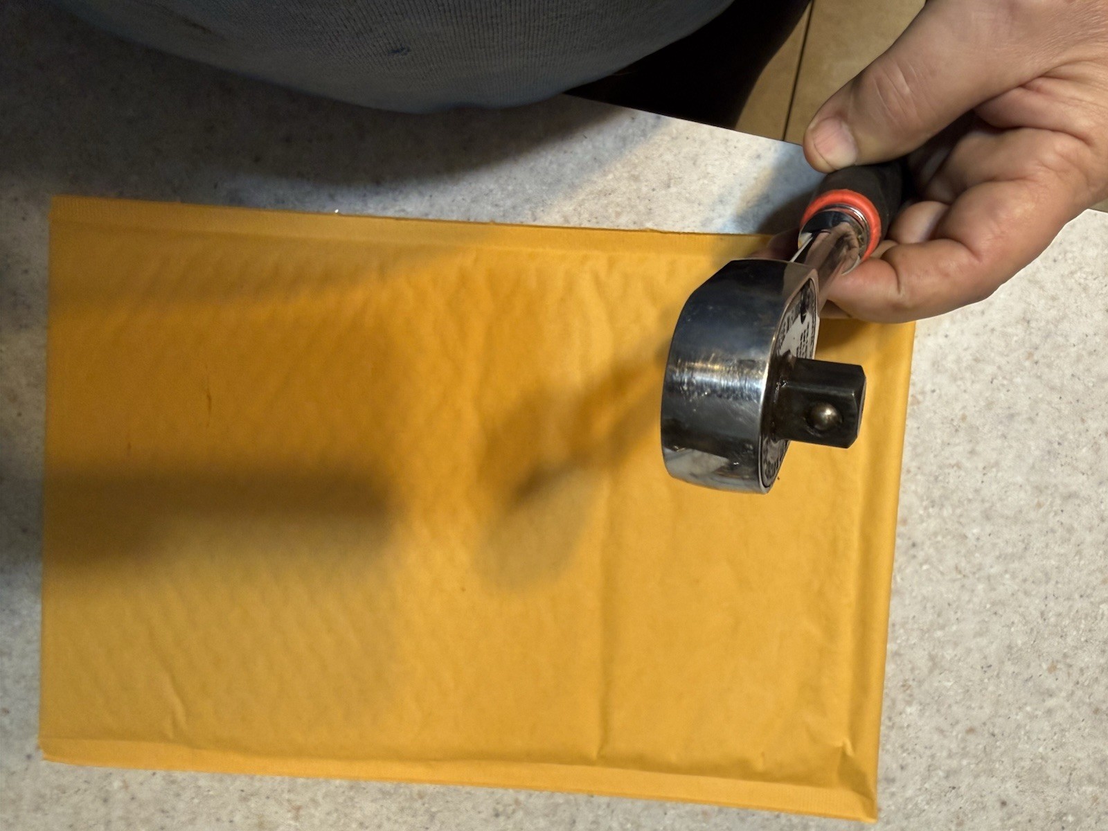 SNAP ON 3/8 Drive 9" Ratchet #FH80 red/black Cushion Grip Handle