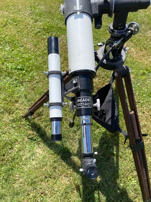 Vintage Meade Professional Astronomical Telescope w/Heavy Duty Mount and Tripod