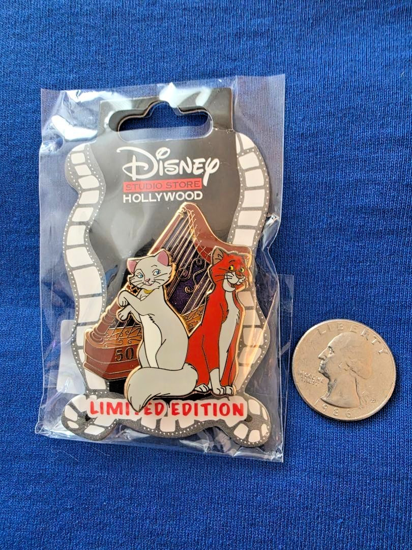 DSSH - Duchess an OMalley - The Aristocats - 50th Anniversary DISNEY PIN