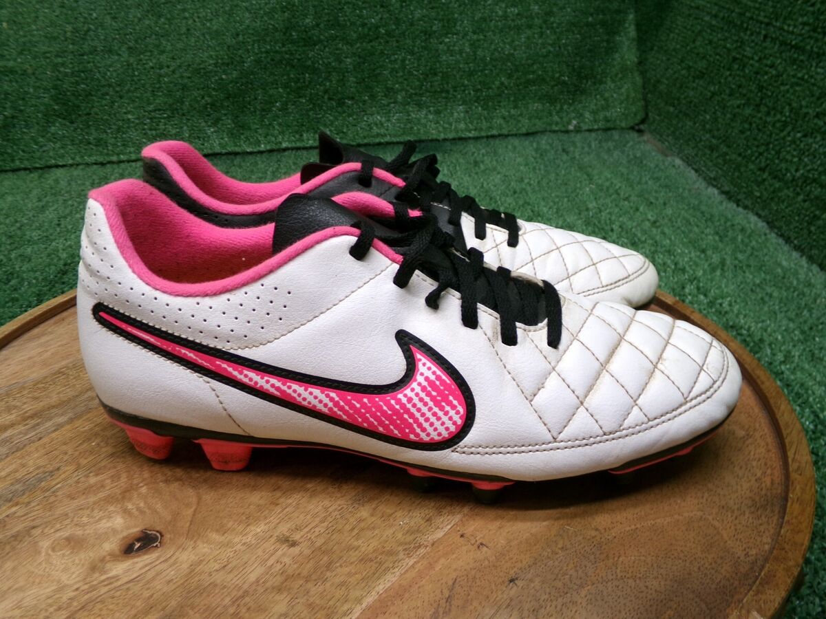 最高級 Tiempo Women Nike Rio Cleats Soccer Leather Pink White FG II シューズ