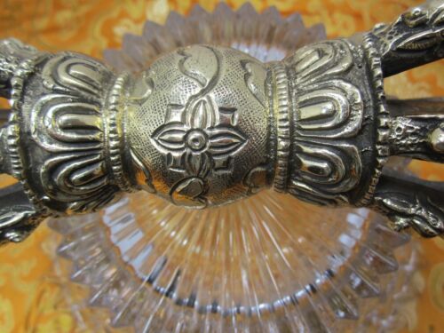 Massive Bronze Tibetan Buddhist Vajra Dorje 9", heavy - close to 3 pounds Nepal - Picture 3 of 11