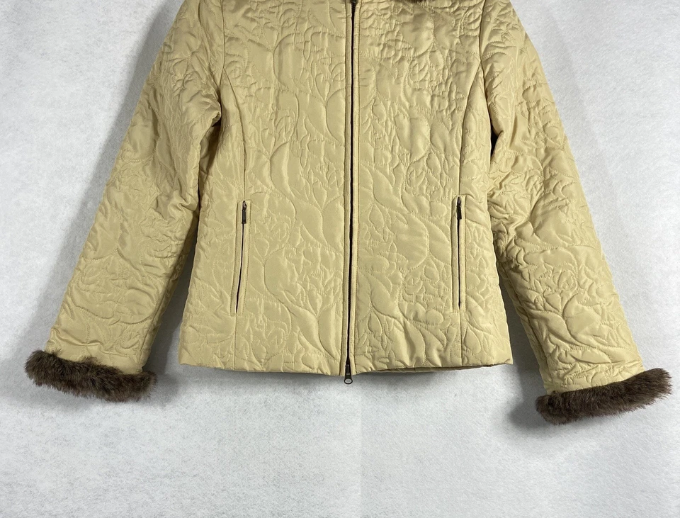 Chaqueta Cabi Mujer Pequeña Lino Amarilla Con Capucha Acolchada Cremallera Completa Mangas Largas Foto 3 de 4