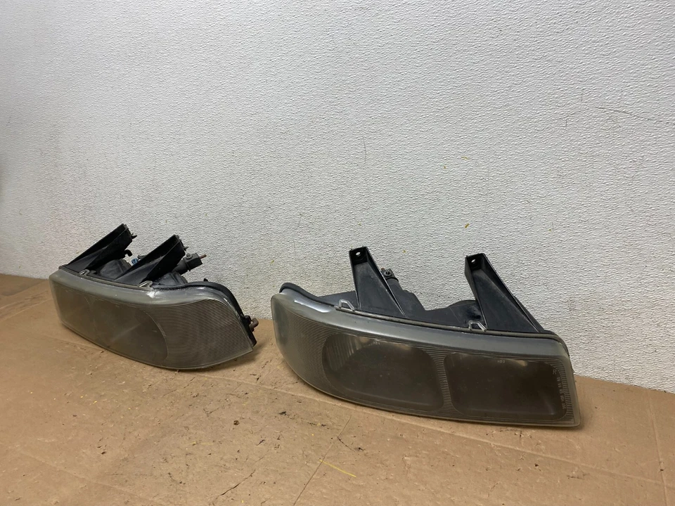 Juego de faros halógenos izquierda+derecha Chevrolet Express 1500 2003 a 2017 M4183 DG Foto 2 de 4