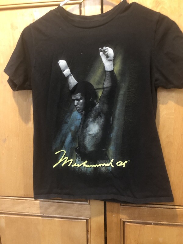 muhammad ali t shirt Youth Large
